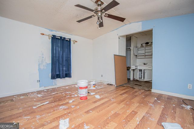 7 Garden Lake Drive, Carrollton, GA 30116