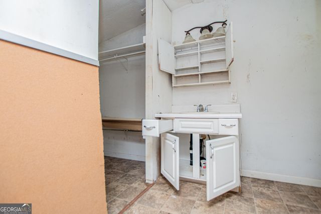 7 Garden Lake Drive, Carrollton, GA 30116