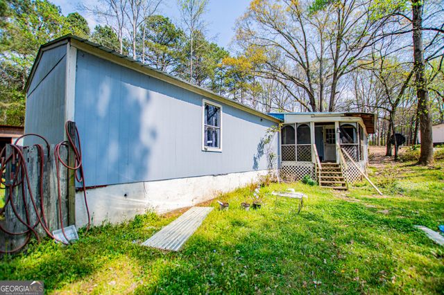 7 Garden Lake Drive, Carrollton, GA 30116