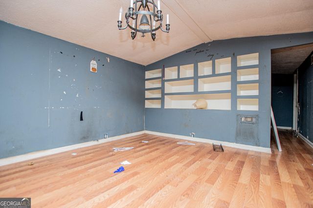 7 Garden Lake Drive, Carrollton, GA 30116