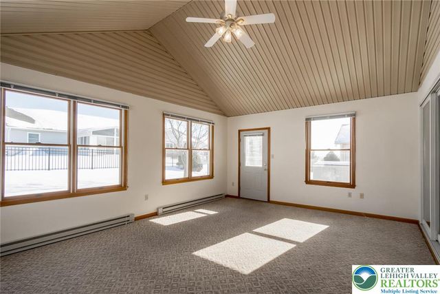 3077 Kennedy Drive, Allen Twp, PA 18067