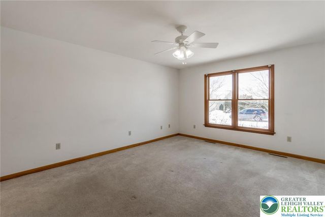 3077 Kennedy Drive, Allen Twp, PA 18067