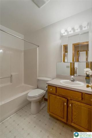 3077 Kennedy Drive, Allen Twp, PA 18067