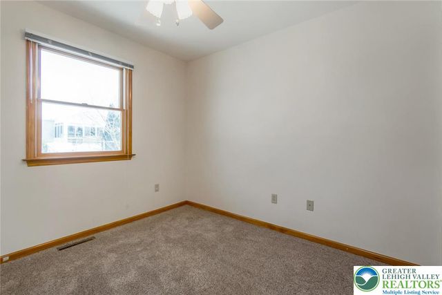 3077 Kennedy Drive, Allen Twp, PA 18067