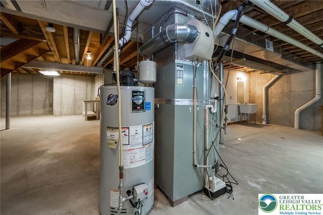 3077 Kennedy Drive, Allen Twp, PA 18067