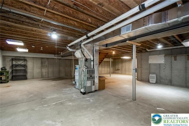 3077 Kennedy Drive, Allen Twp, PA 18067