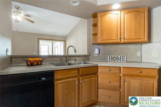 3077 Kennedy Drive, Allen Twp, PA 18067