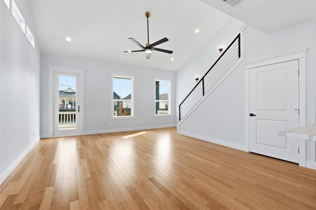 1207 32nd Street, Galveston, TX 77550