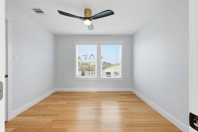 1207 32nd Street, Galveston, TX 77550