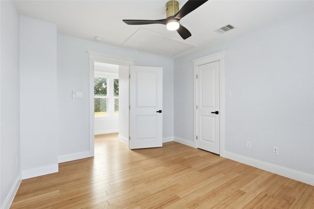 1207 32nd Street, Galveston, TX 77550