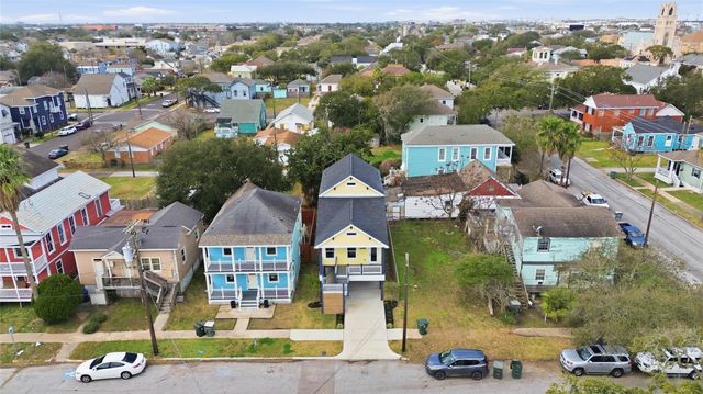 1207 32nd Street, Galveston, TX 77550
