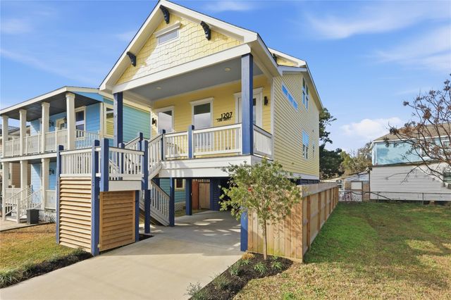 1207 32nd Street, Galveston, TX 77550