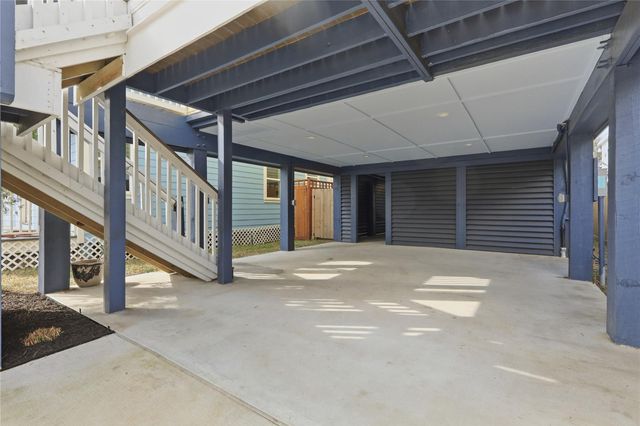 1207 32nd Street, Galveston, TX 77550