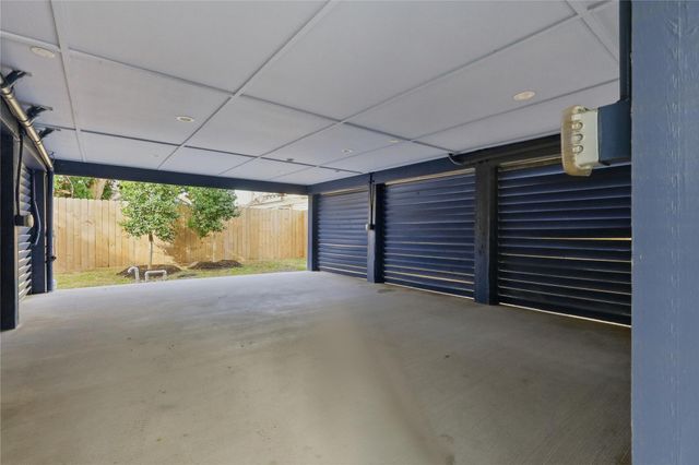 1207 32nd Street, Galveston, TX 77550