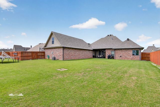 226 Donna Lane, Stonewall, LA 71078