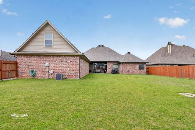 226 Donna Lane, Stonewall, LA 71078