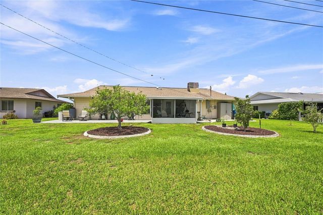 1405 HACIENDA DRIVE, Sun City Center, FL 33573