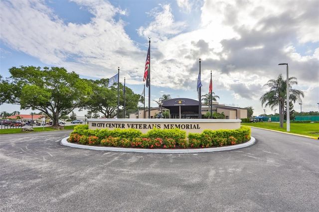1405 HACIENDA DRIVE, Sun City Center, FL 33573