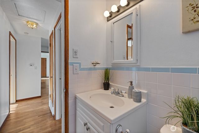 5001 S Cushman Avenue, Tacoma, WA 98408