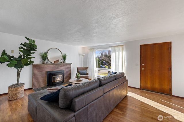 5001 S Cushman Avenue, Tacoma, WA 98408