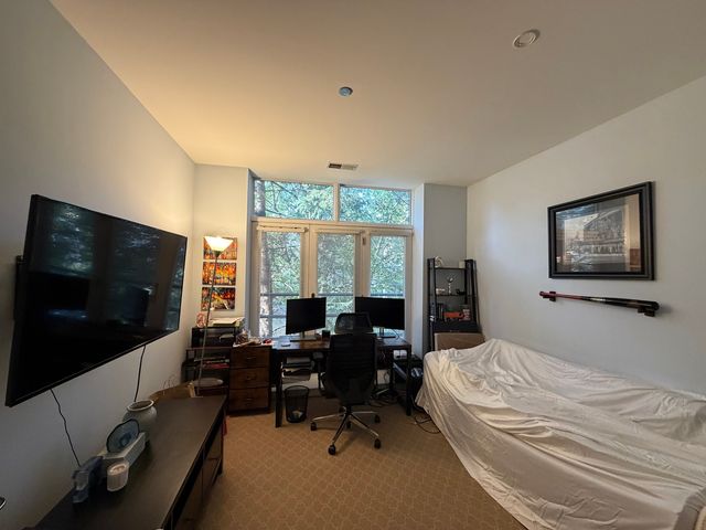 2100 N Racine Avenue 2J, Chicago, IL 60614