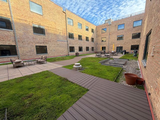 2100 N Racine Avenue 2J, Chicago, IL 60614