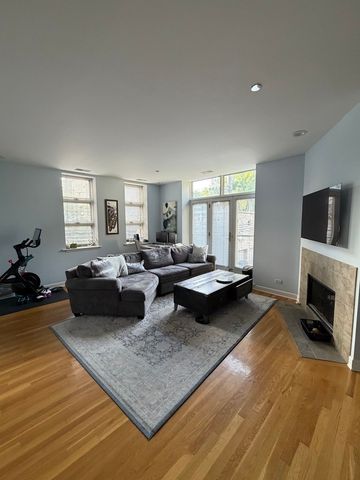 2100 N Racine Avenue 2J, Chicago, IL 60614