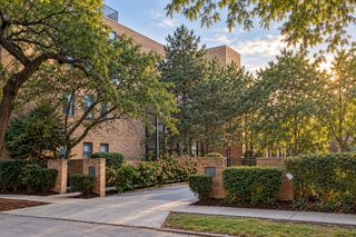 2100 N Racine Avenue 2J, Chicago, IL 60614