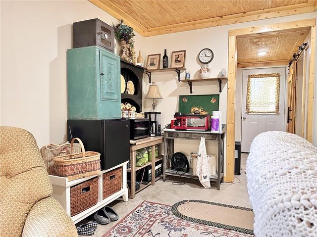 73525 E Leisure Lake Drive, Trenton, MO 64683