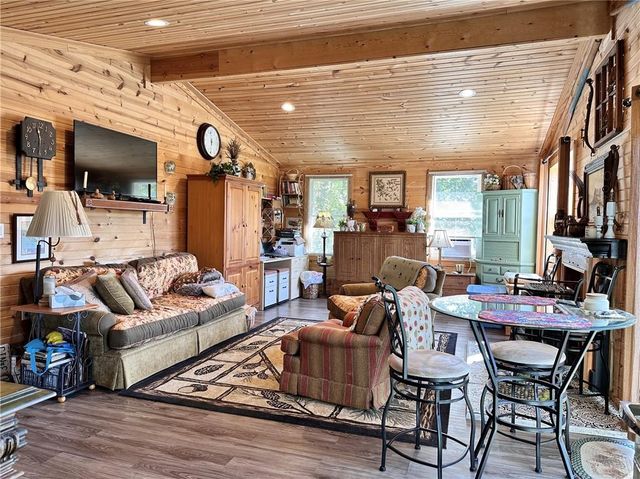 73525 E Leisure Lake Drive, Trenton, MO 64683