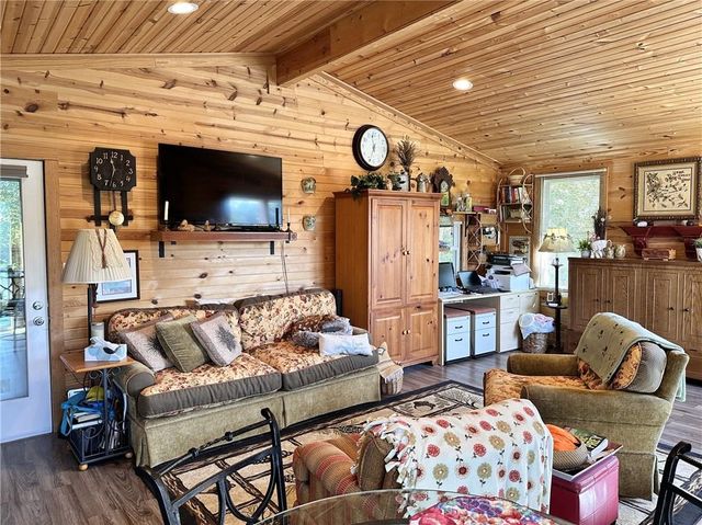 73525 E Leisure Lake Drive, Trenton, MO 64683