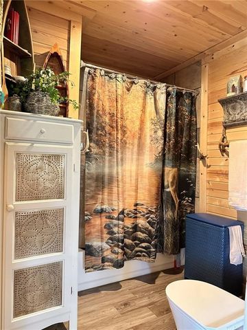 73525 E Leisure Lake Drive, Trenton, MO 64683