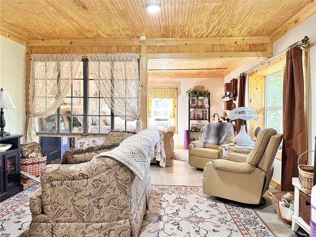 73525 E Leisure Lake Drive, Trenton, MO 64683