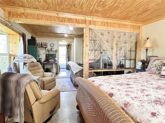 73525 E Leisure Lake Drive, Trenton, MO 64683