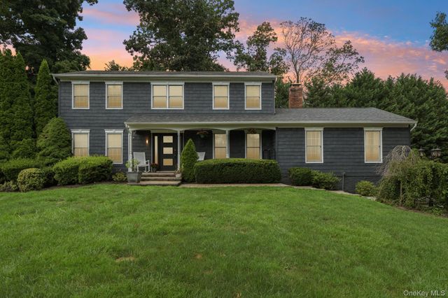 6 Pebble Hill Court, Northport, NY 11768