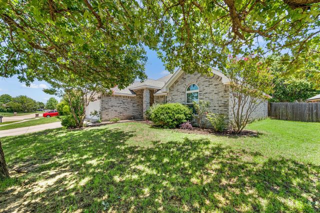 2906 Yukon Drive, Corinth, TX 76210