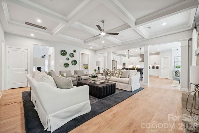 411 Alameda Way, Matthews, NC 28104