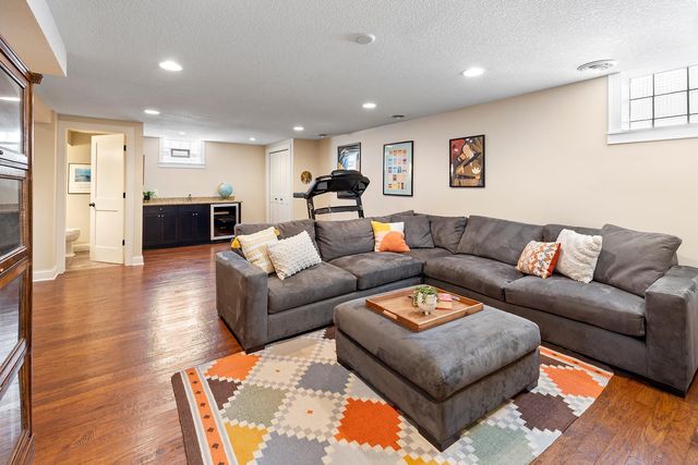 5137 Vincent Avenue S, Minneapolis, MN 55410