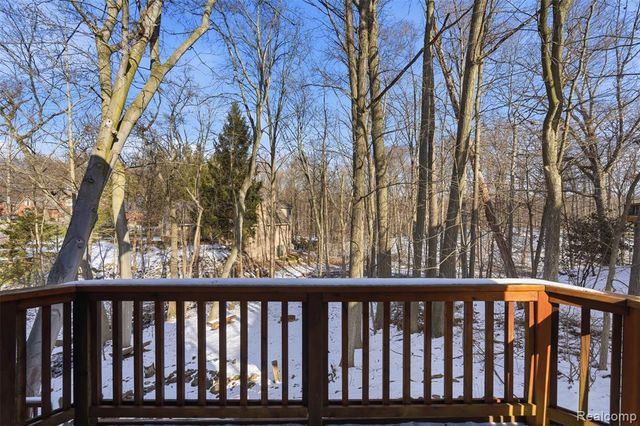 28690 Wintergreen Court, Farmington Hills, MI 48331