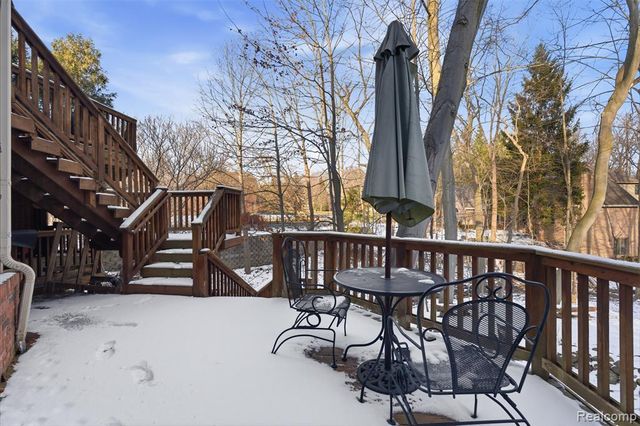 28690 Wintergreen Court, Farmington Hills, MI 48331