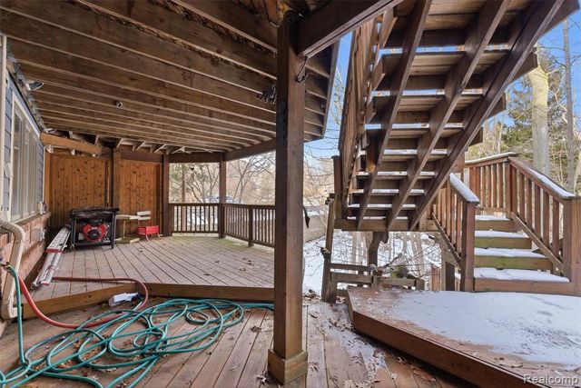 28690 Wintergreen Court, Farmington Hills, MI 48331