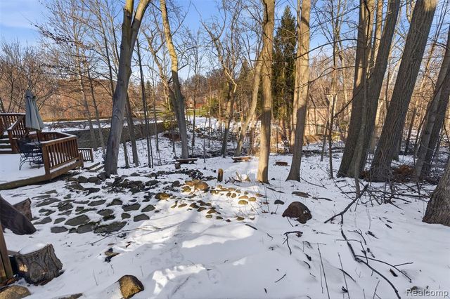 28690 Wintergreen Court, Farmington Hills, MI 48331
