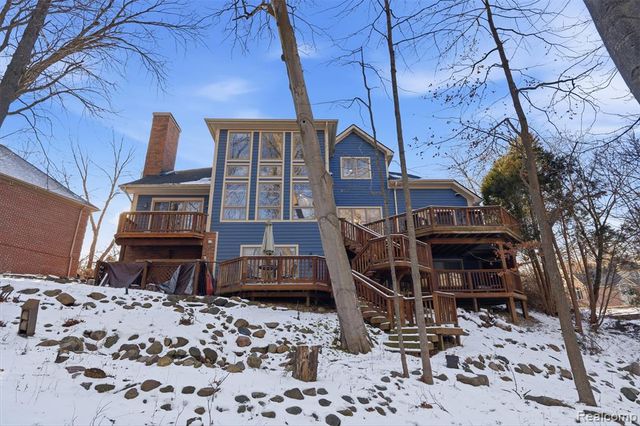 28690 Wintergreen Court, Farmington Hills, MI 48331