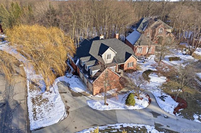 28690 Wintergreen Court, Farmington Hills, MI 48331