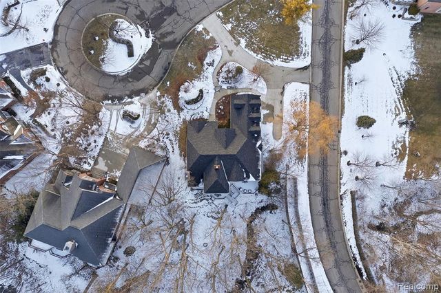 28690 Wintergreen Court, Farmington Hills, MI 48331