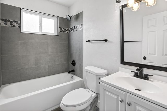 6817 Sandrock, Sacramento, CA 95828