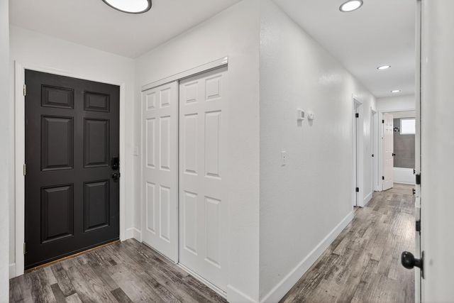 6817 Sandrock, Sacramento, CA 95828