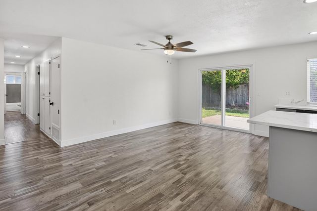6817 Sandrock, Sacramento, CA 95828