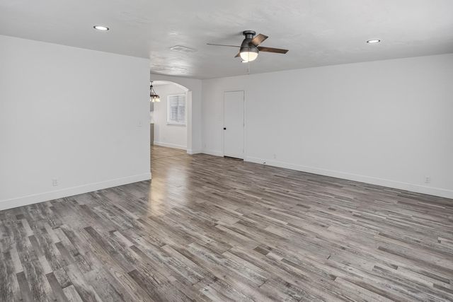 6817 Sandrock, Sacramento, CA 95828