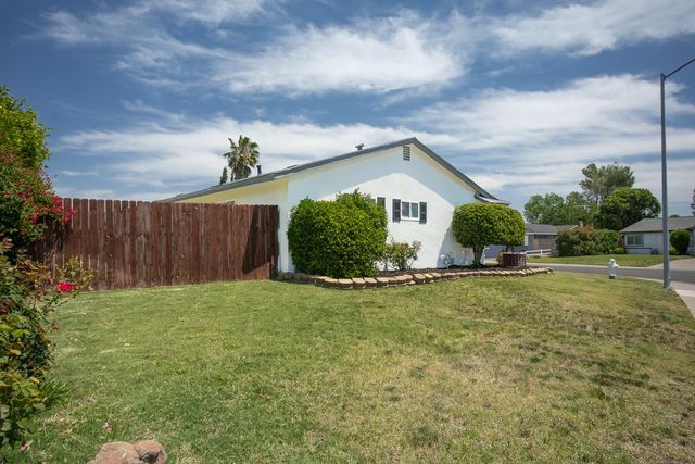 6817 Sandrock, Sacramento, CA 95828